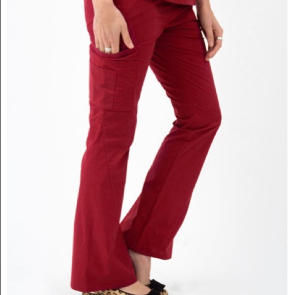 jaanuu / red flare bottom